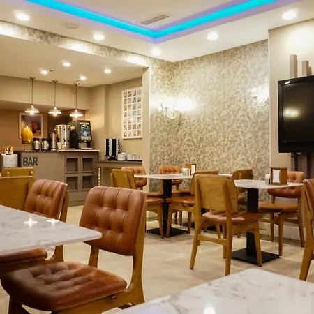 Raymond Old Hotel 4*