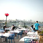 Hotel Raymond Old 4*