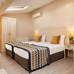 Hotel Raymond Old 4*