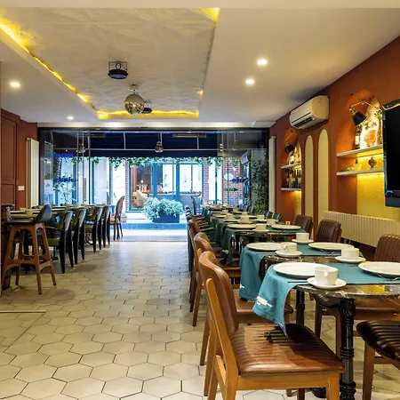 Hotel Raymond Old 4*