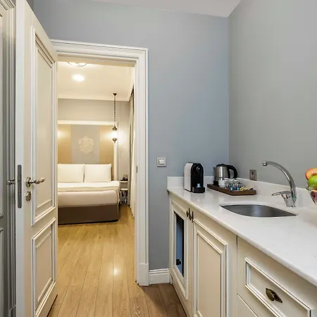 Raymond Old Hotel Istanbul