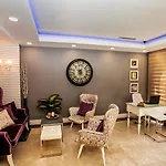 Raymond Old Otel 4*