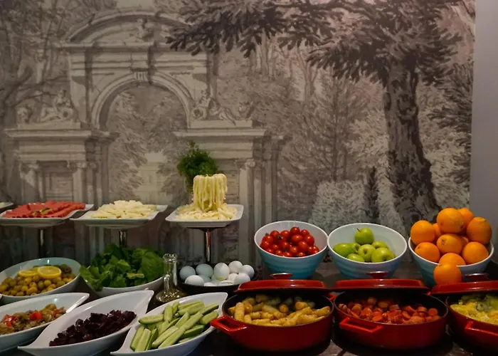 Raymond Old Отель